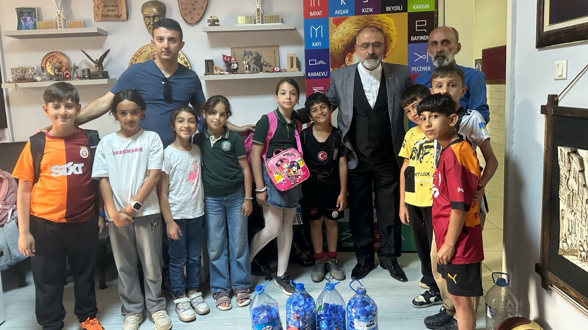 MAVİ KAPAKLARLA UMUT DAĞITAN DUYARLI YÜREK OKULUMUZDA